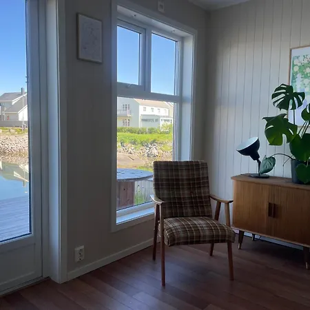 Modern Fisherman Apartment Ballstad