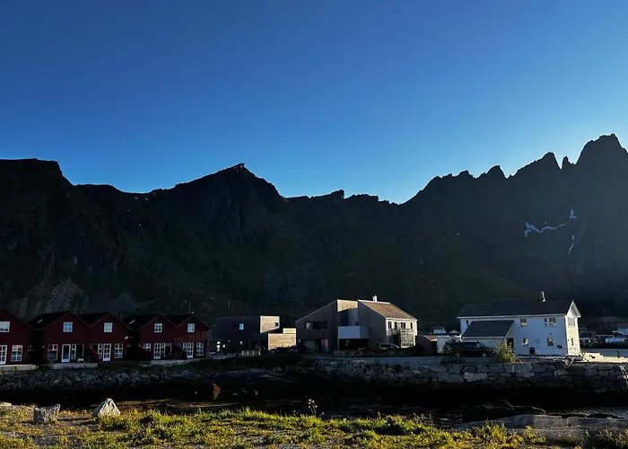 Modern Fisherman Daire Ballstad